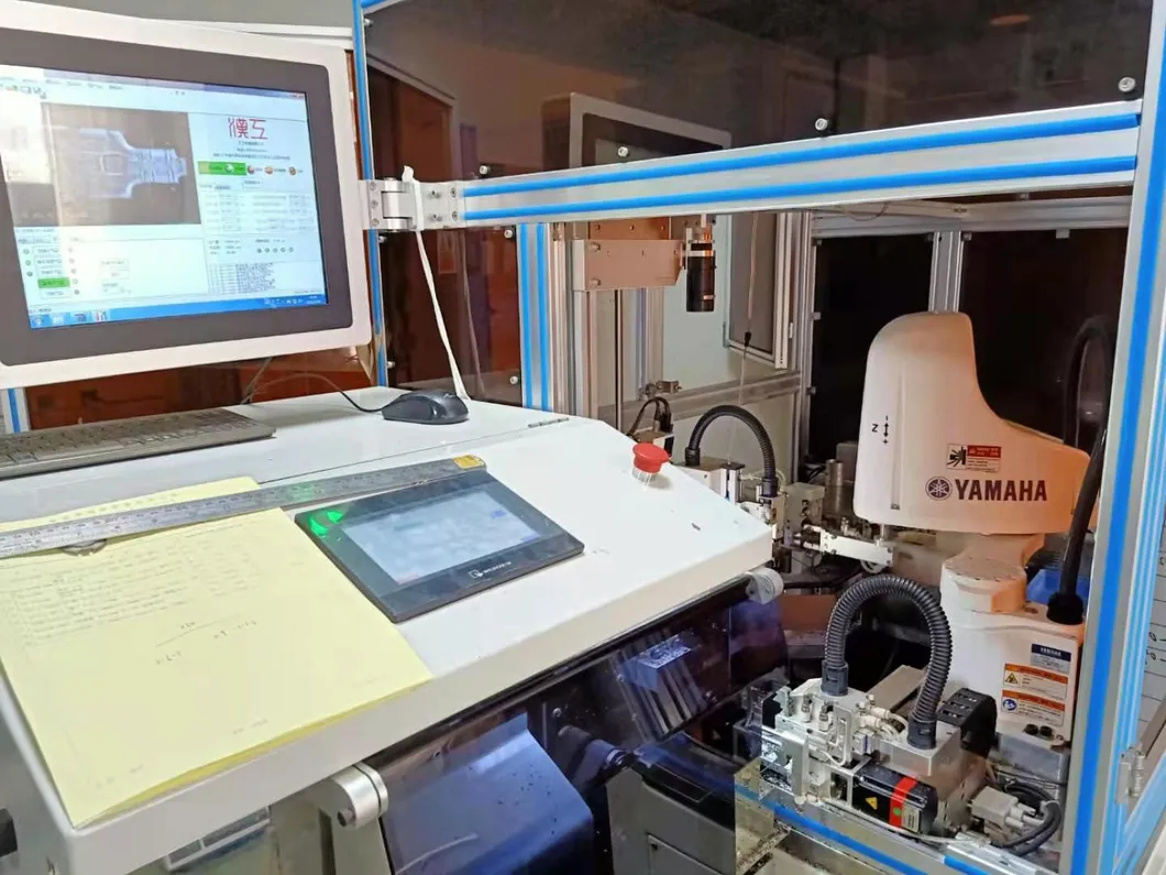 6.7GHz 5-6dBi Gain Outdoor Waterproof Fiberglass Base Station Antenna