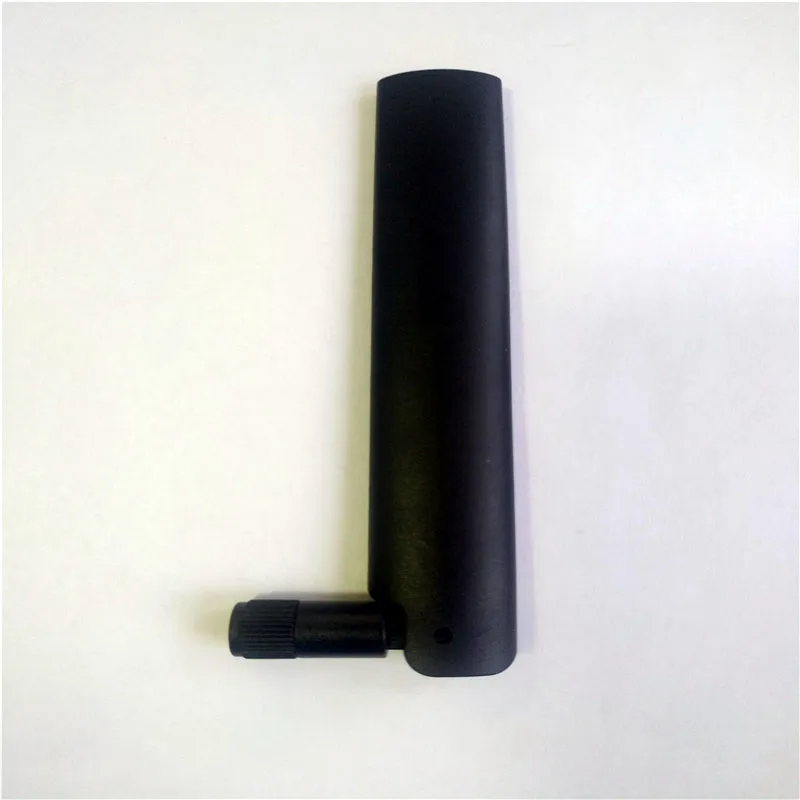 Rubber Antenna (SMA Male Connector and 704-960/1710-2700MHz) for New